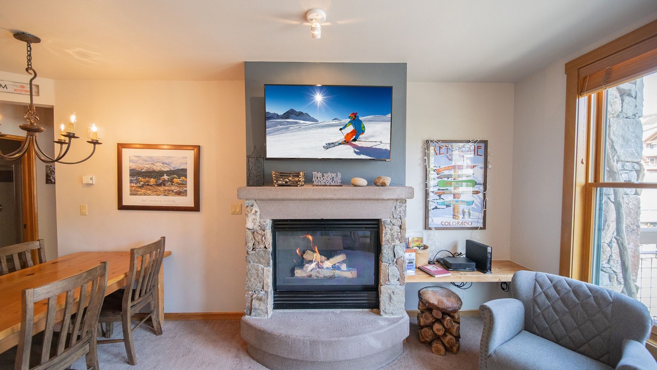 Photo of Livingroom in River Run