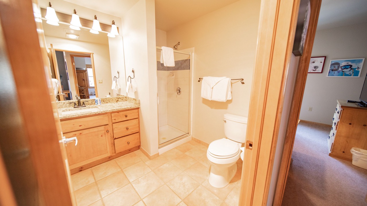Photo of Bathroom in River Run