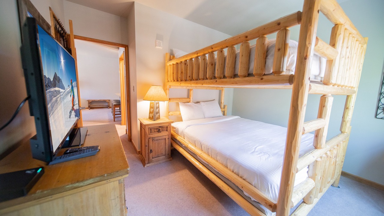 Photo of Bedroom in River Run