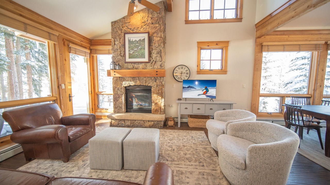 Photo of Livingroom in Keystone