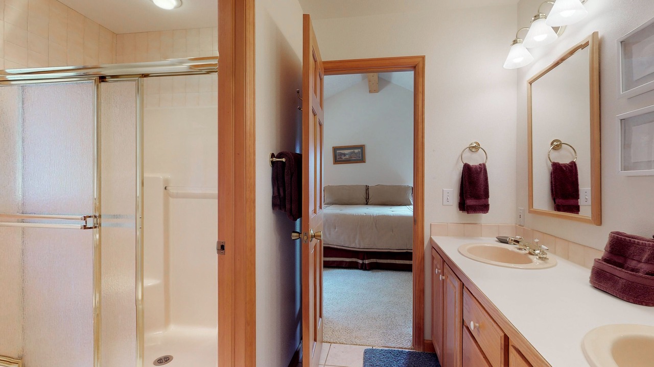Photo of Bathroom in Aspen Brook