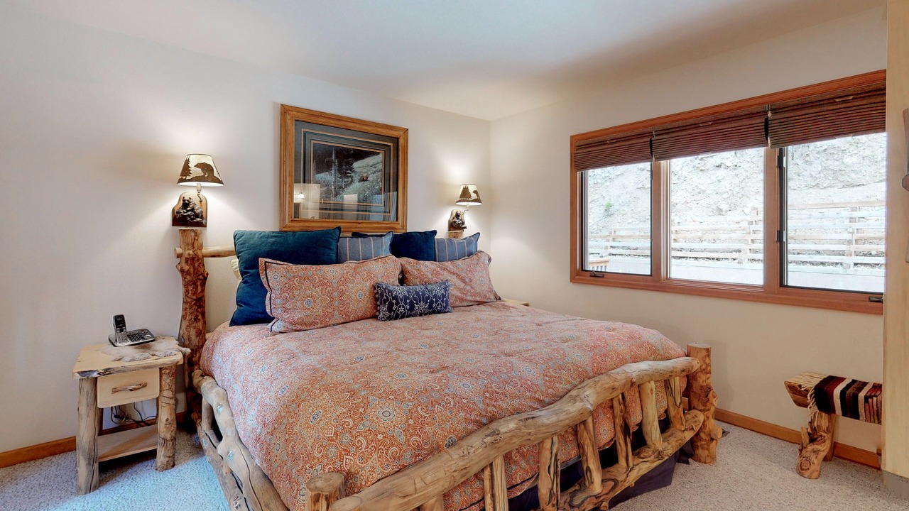 Photo of Bedroom in Aspen Brook