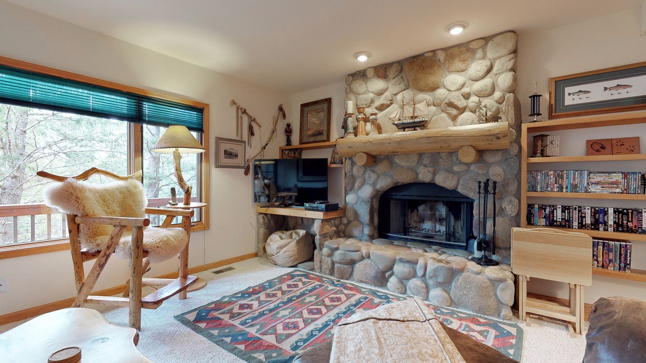 Photo of Livingroom in Aspen Brook