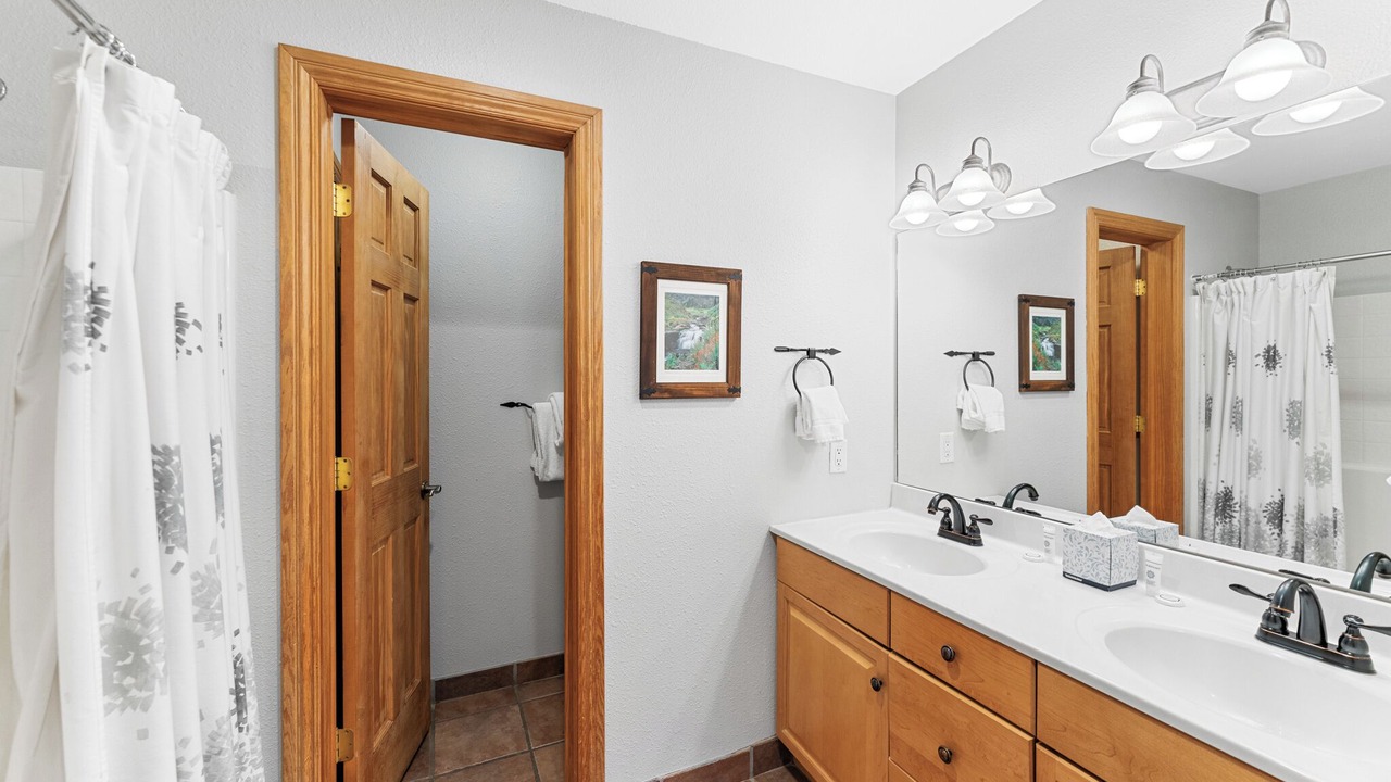 Photo of Bathroom in Mountain House