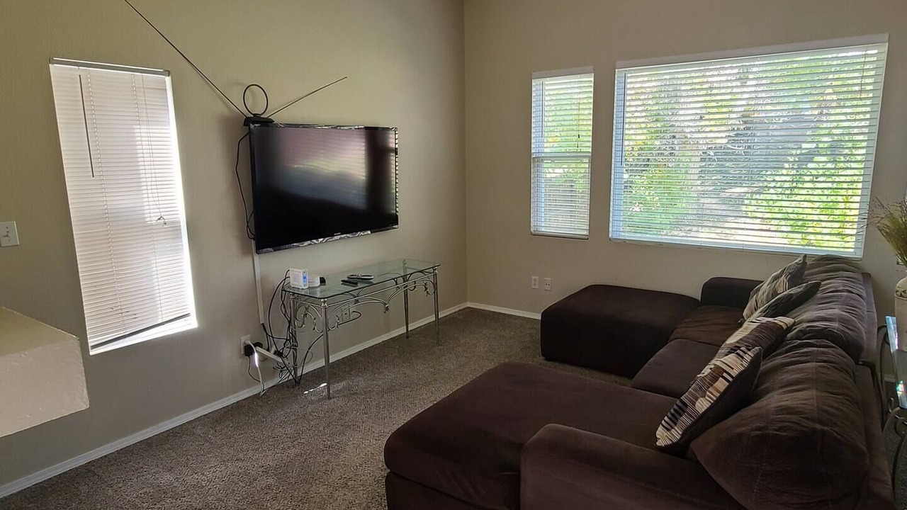 Photo of Livingroom in Northwest Colorado Springs