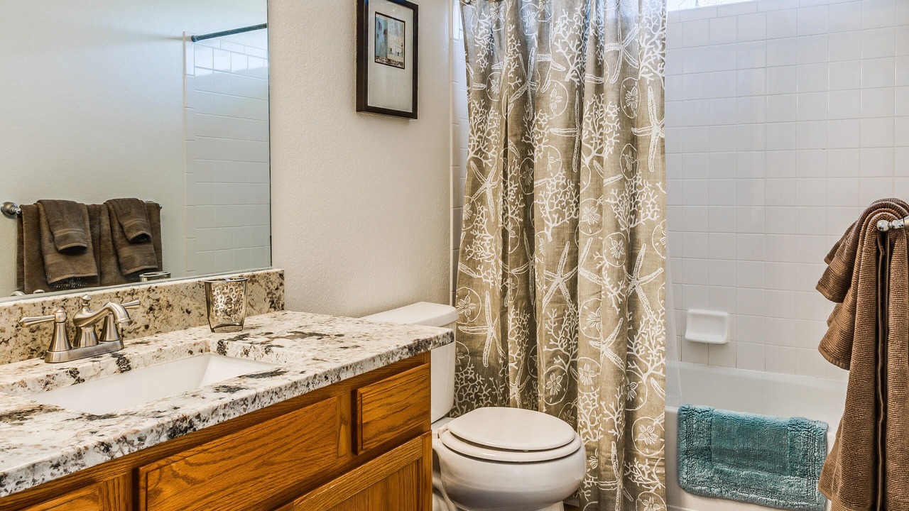Photo of Bathroom in Canterberry Crossing