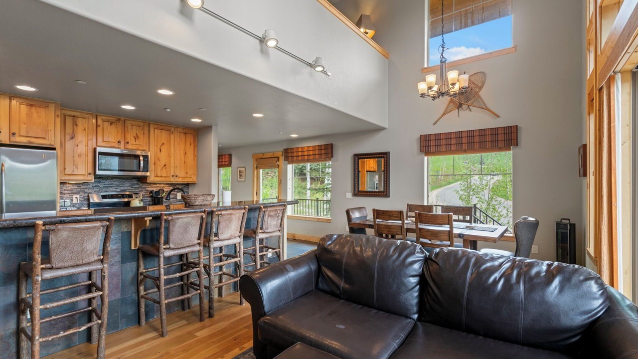 Photo of Livingroom in Purgatory