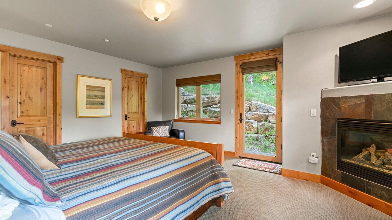 Photo of Bedroom in Purgatory