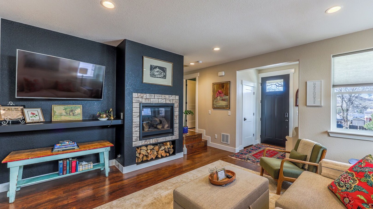 Photo of Livingroom in Castle Rock
