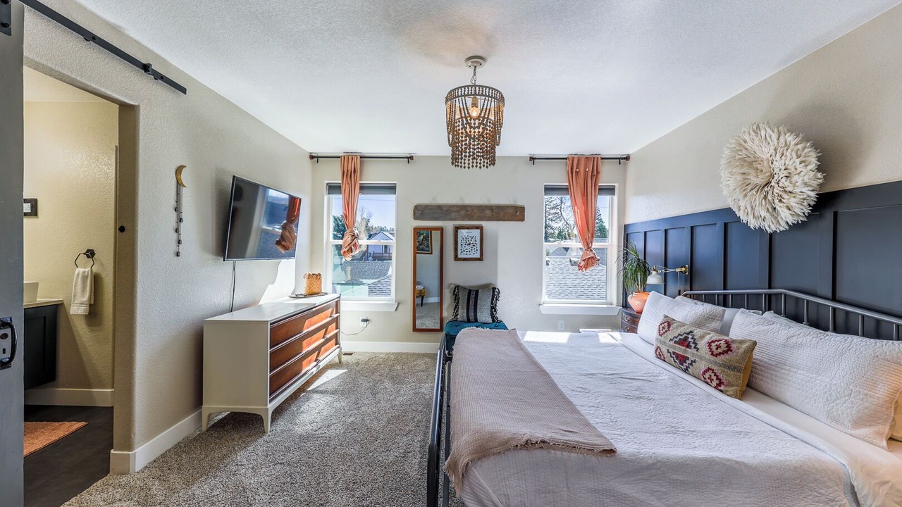 Photo of Bedroom in Castle Rock