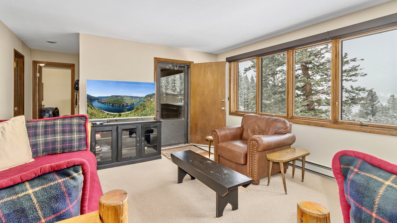 Photo of Bedroom in Windcliff Estates