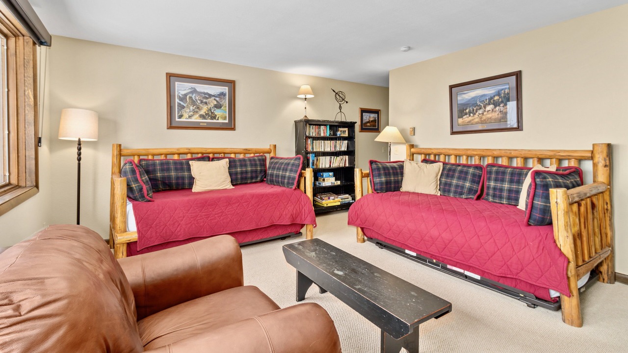 Photo of Bedroom in Windcliff Estates