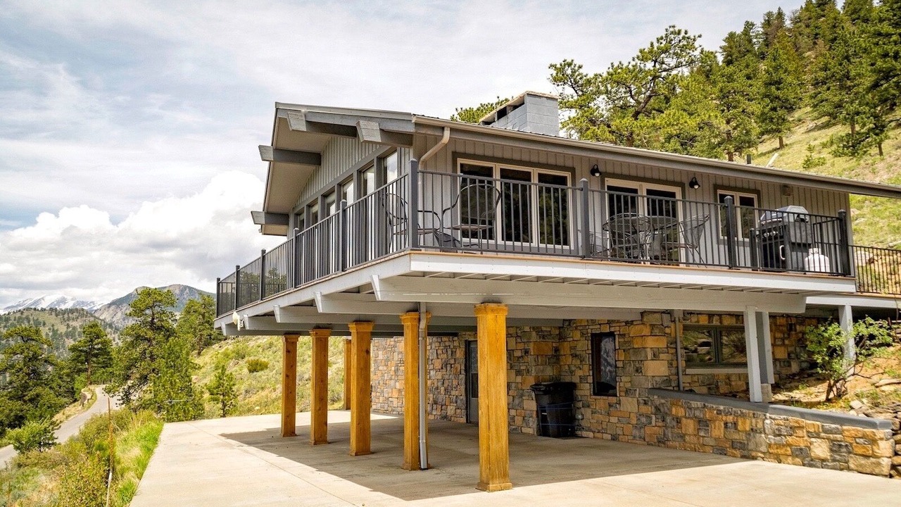 Photo of Outdoor in Windcliff Estates