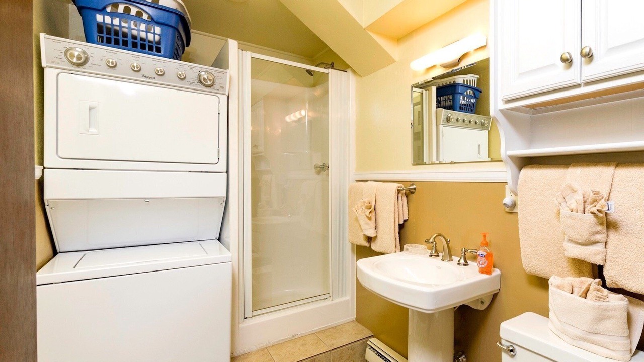 Photo of Bedroom in Windcliff Estates