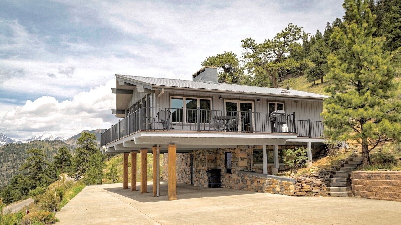 Photo of Outdoor in Windcliff Estates