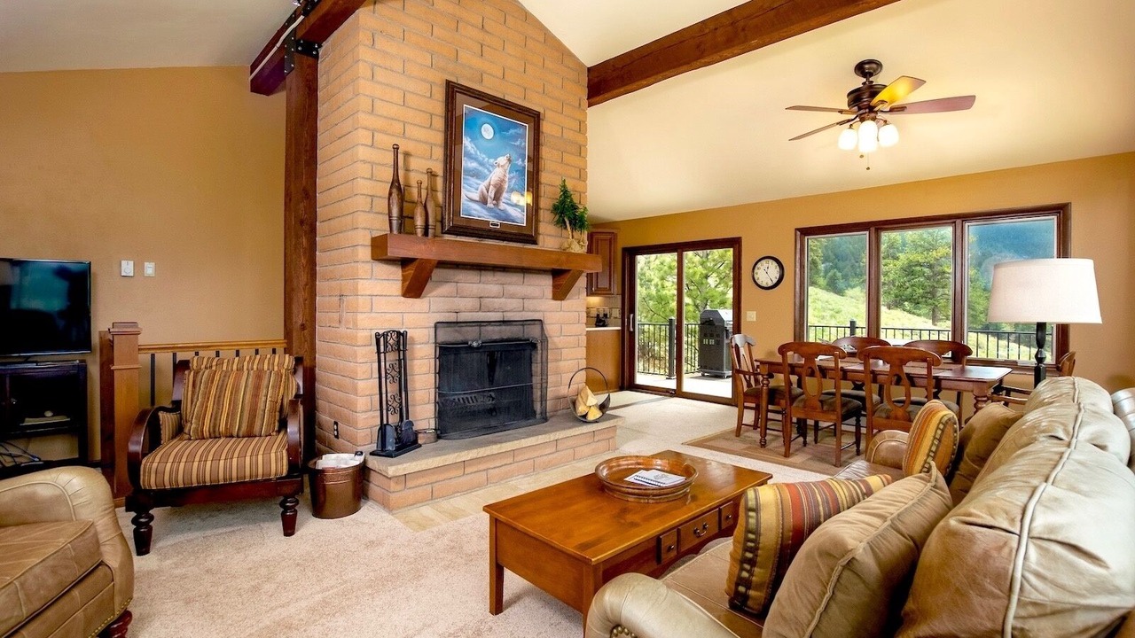 Photo of Bedroom in Windcliff Estates