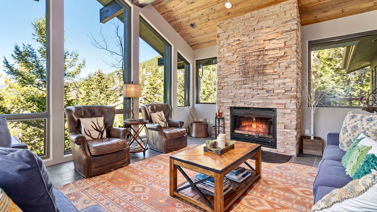 Photo of Livingroom in Windcliff Estates