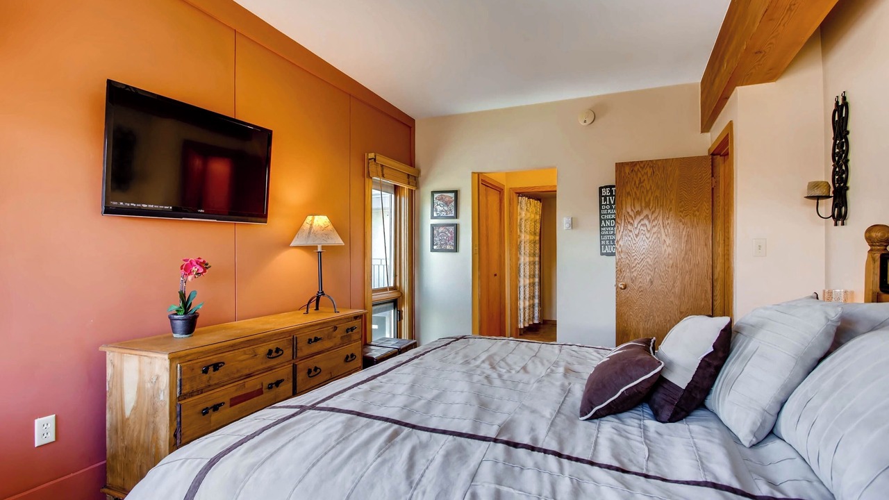 Photo of Bedroom in Crested Butte