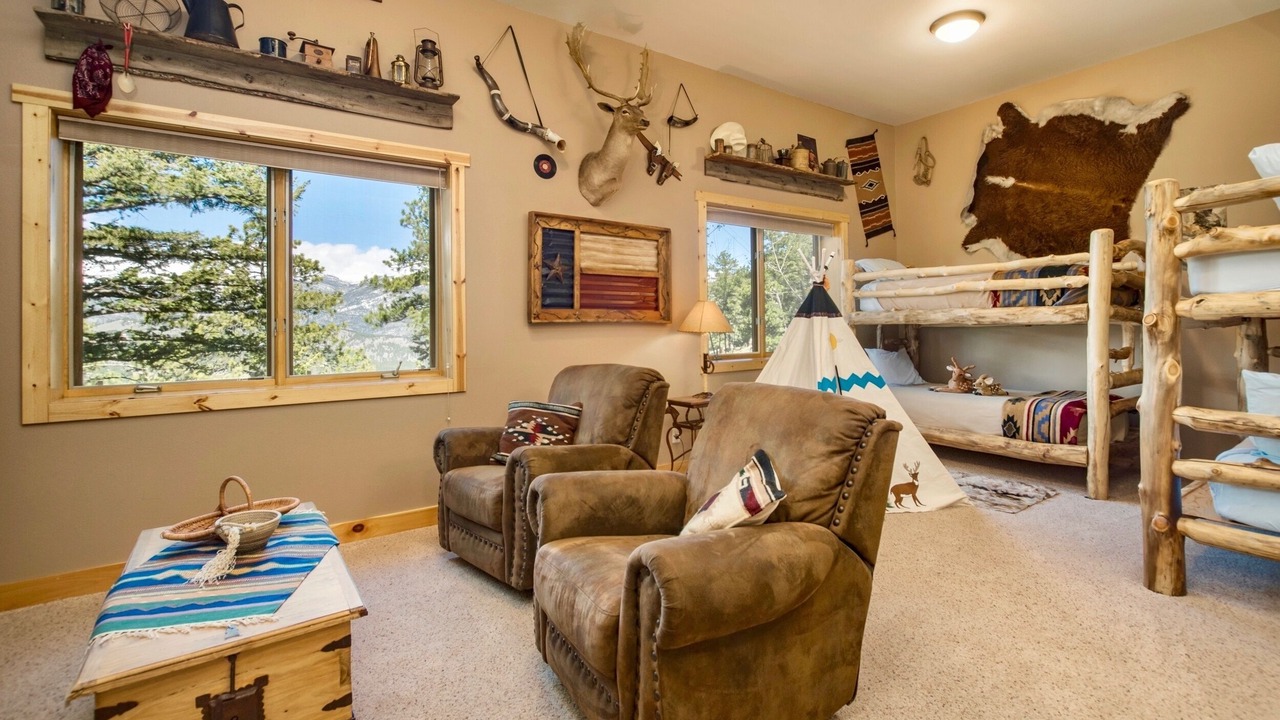 Photo of Bedroom in Windcliff Estates