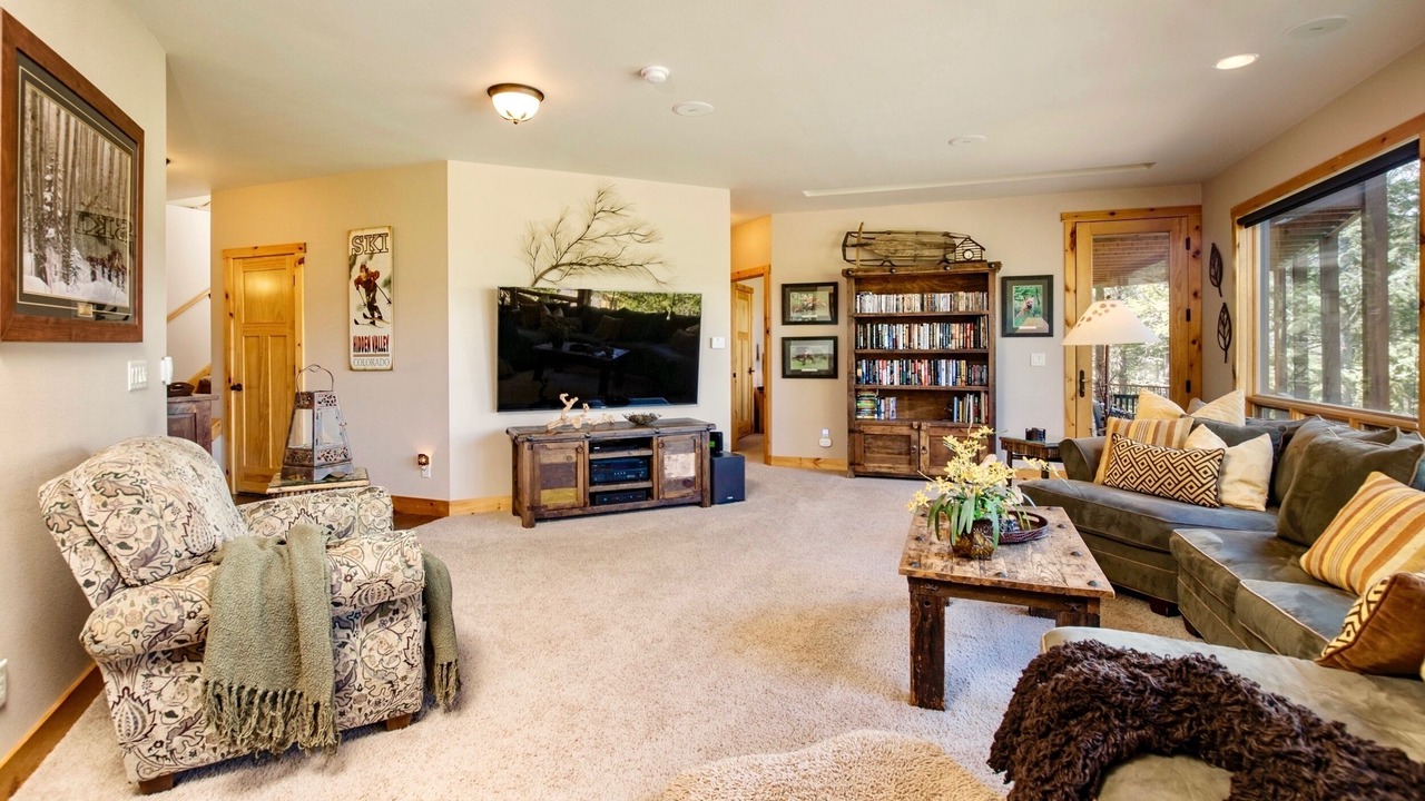 Photo of Bedroom in Windcliff Estates