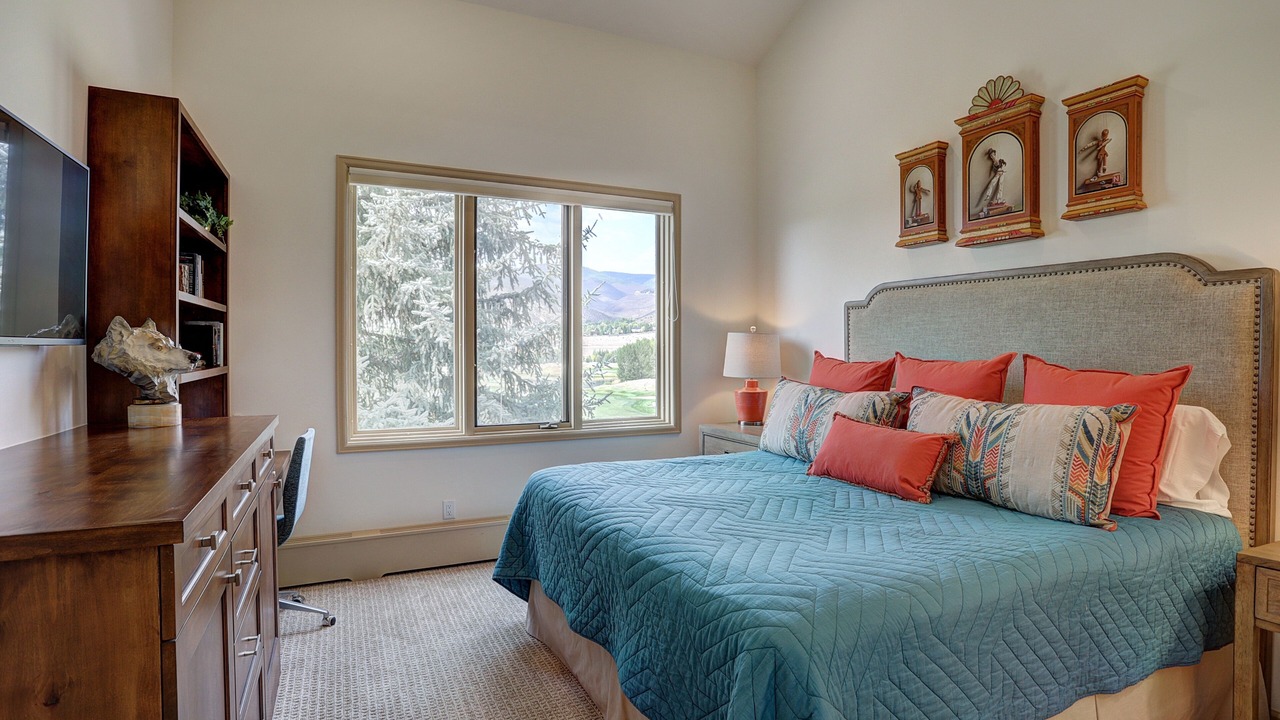 Photo of Bedroom in Edwards