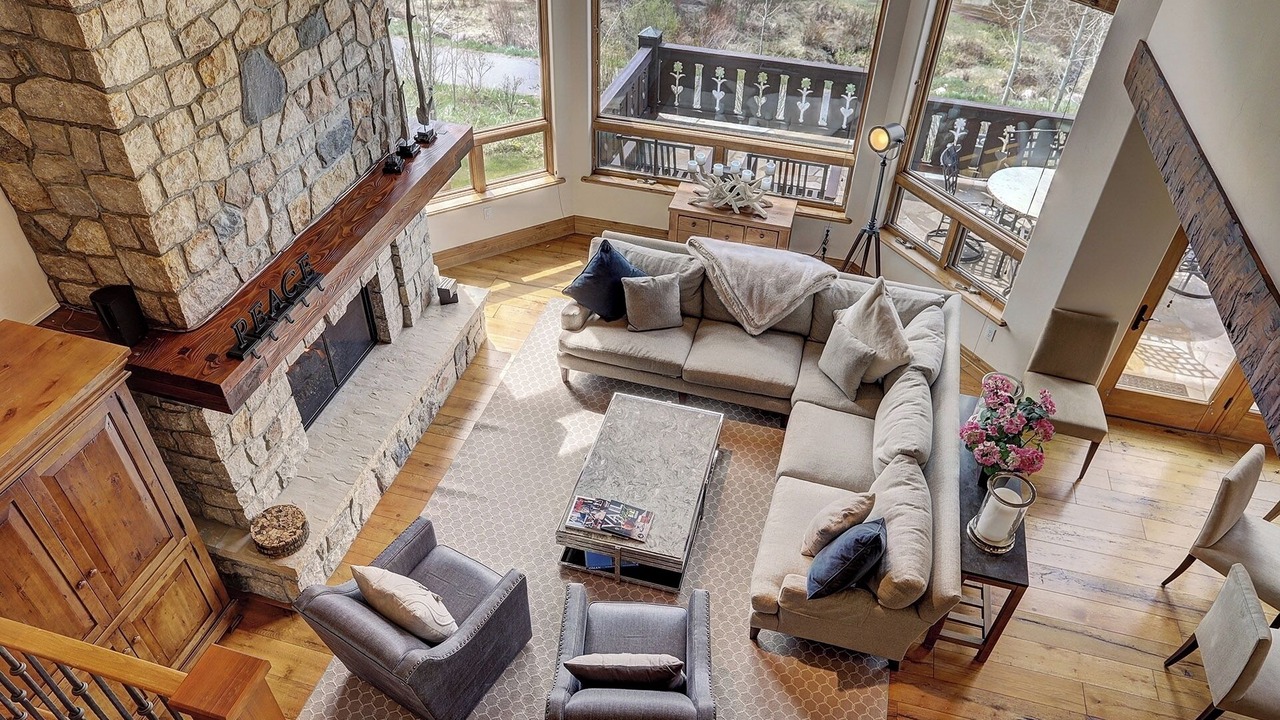 Photo of Livingroom in Gore Creek Place