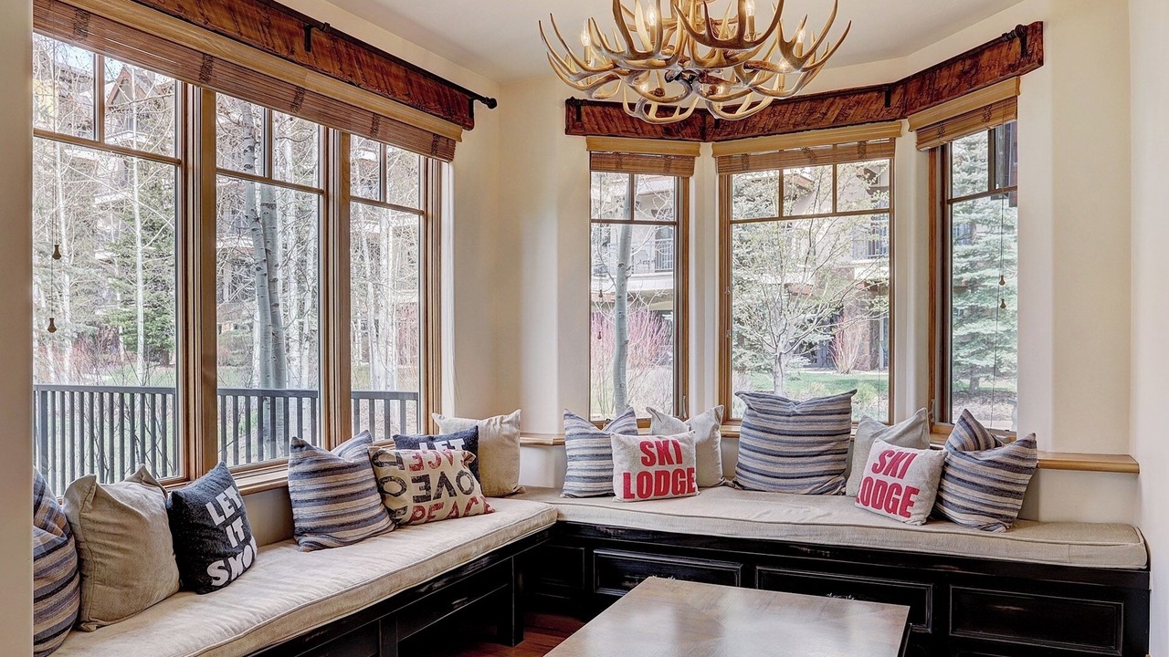 Photo of Livingroom in Gore Creek Place