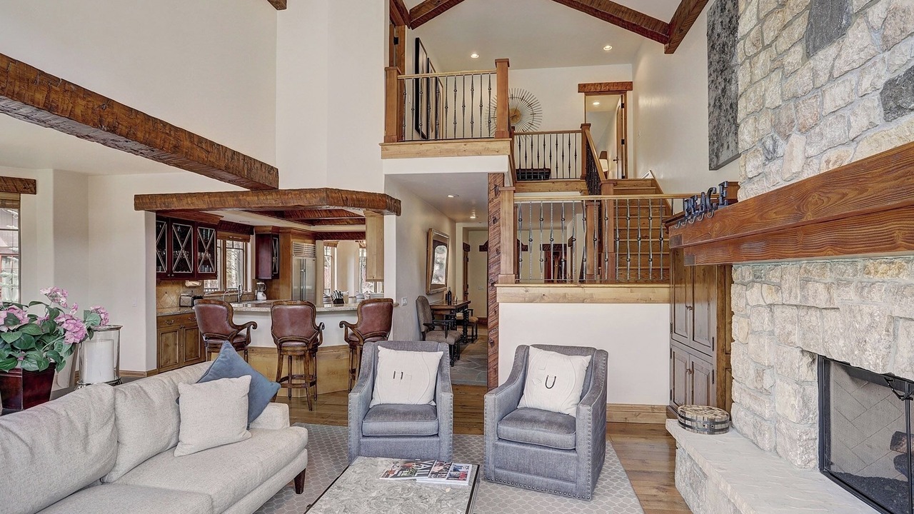 Photo of Livingroom in Gore Creek Place