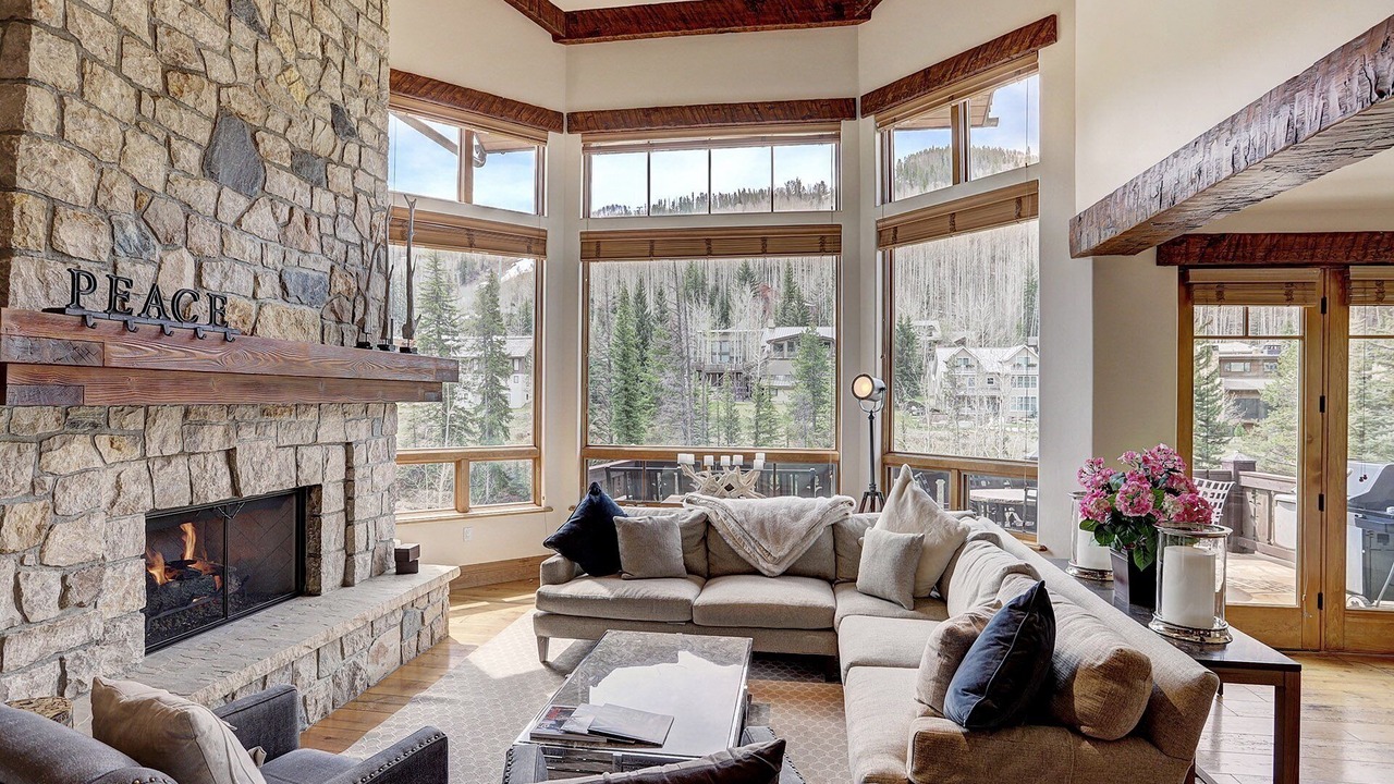 Photo of Livingroom in Gore Creek Place
