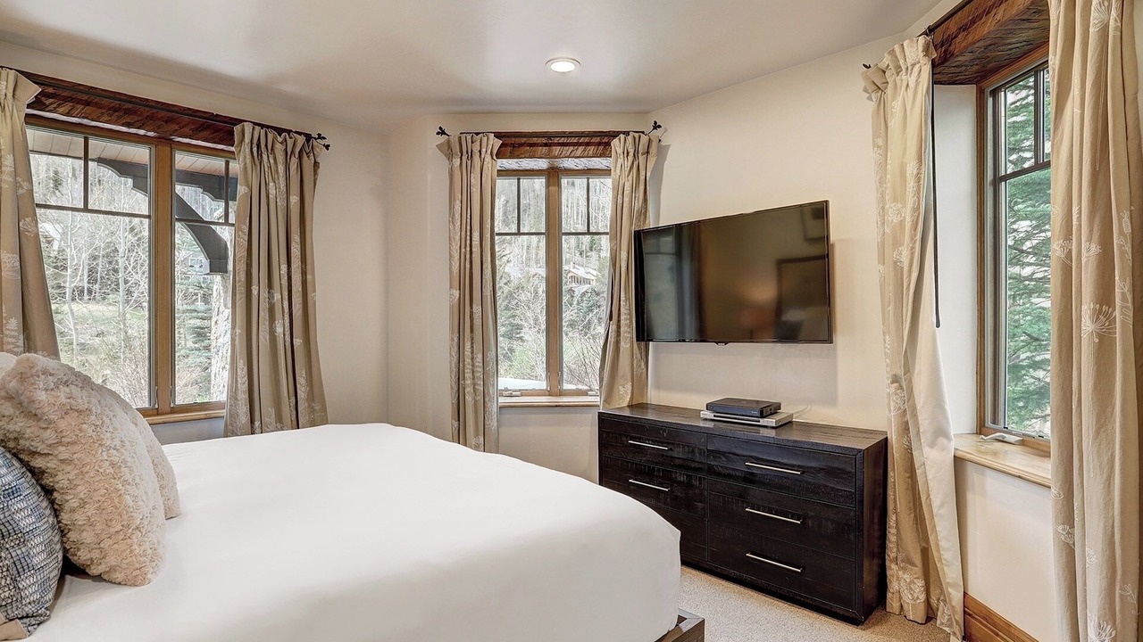 Photo of Bedroom in Gore Creek Place