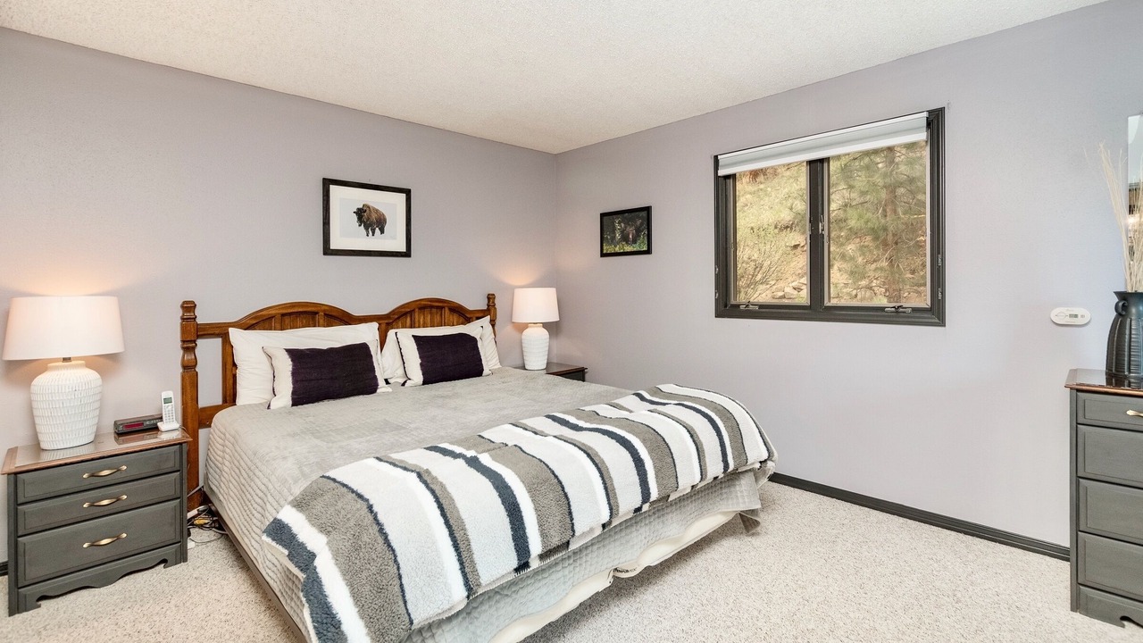 Photo of Bedroom in Windcliff Estates