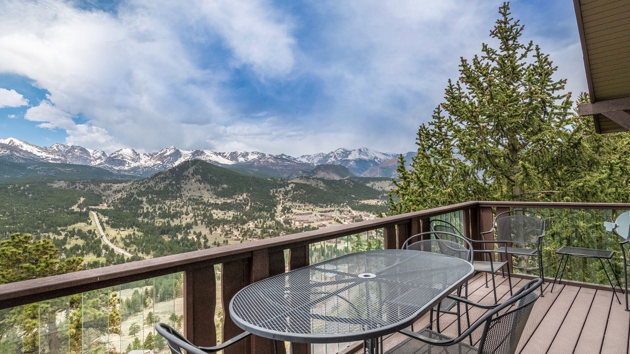 Photo of Patio Balcony in Windcliff Estates
