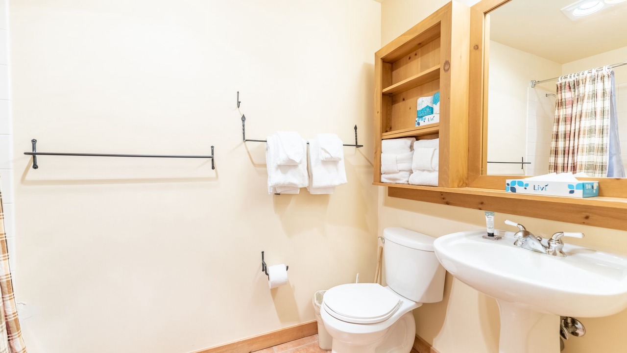 Photo of Bathroom in River Run