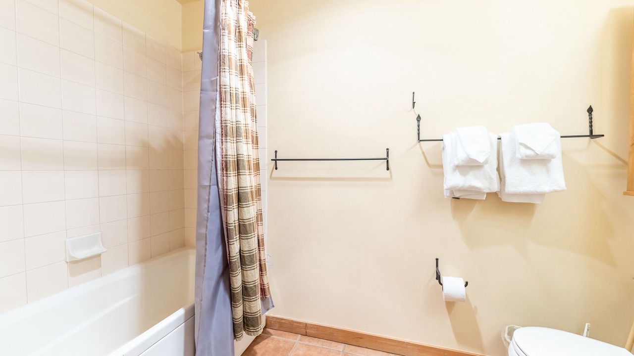 Photo of Bathroom in River Run
