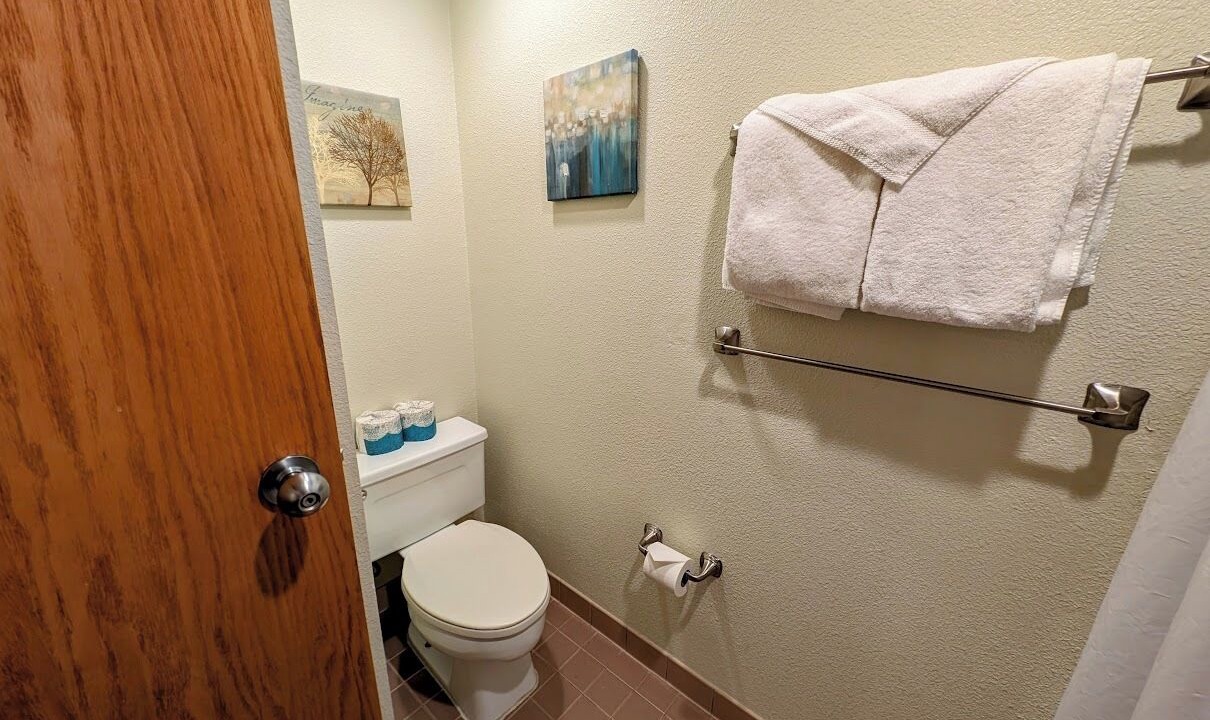 Photo of Bathroom in Lakeside Village