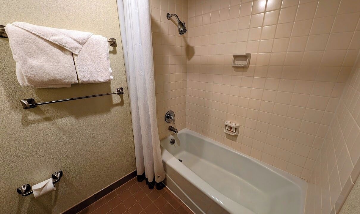 Photo of Bathroom in Lakeside Village