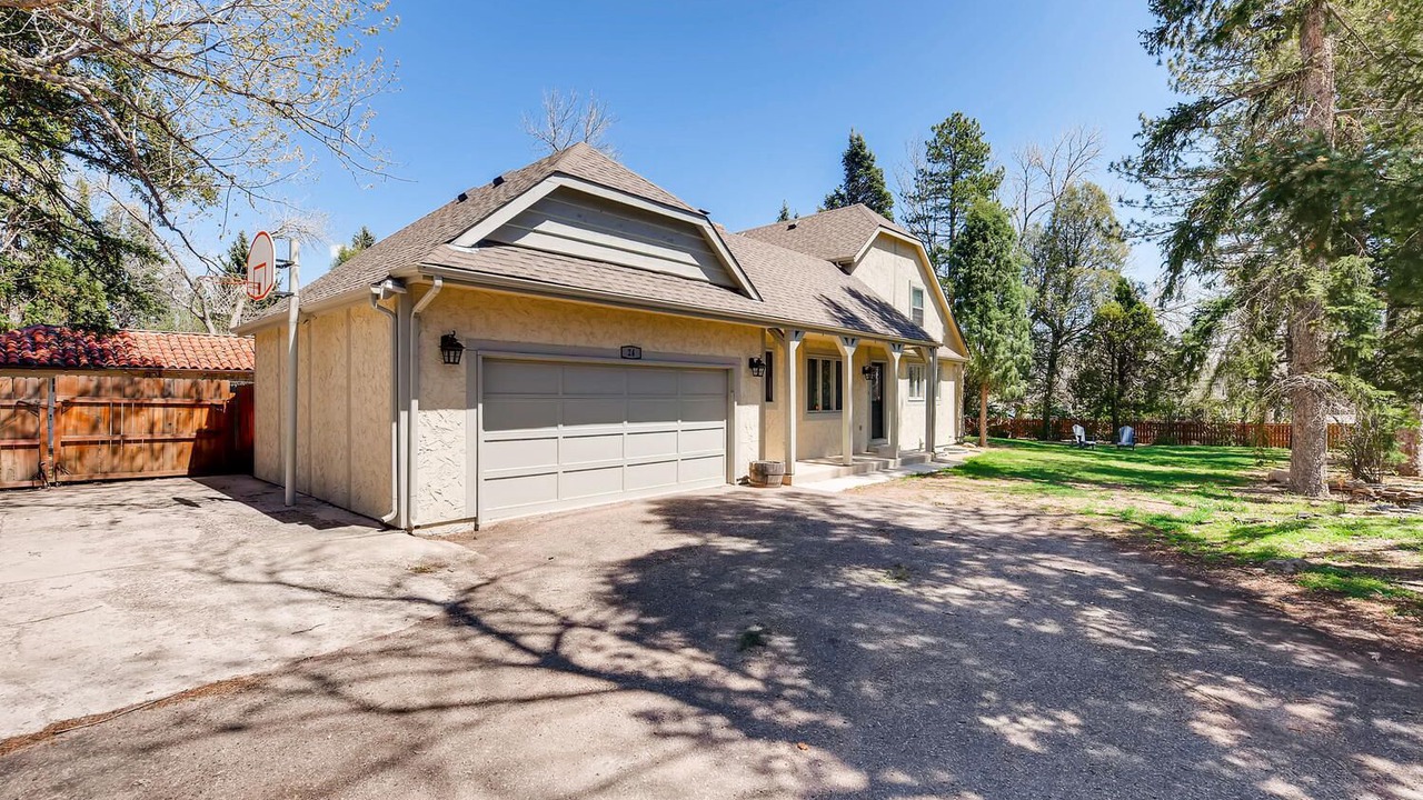 Photo of Outdoor in Broadmoor