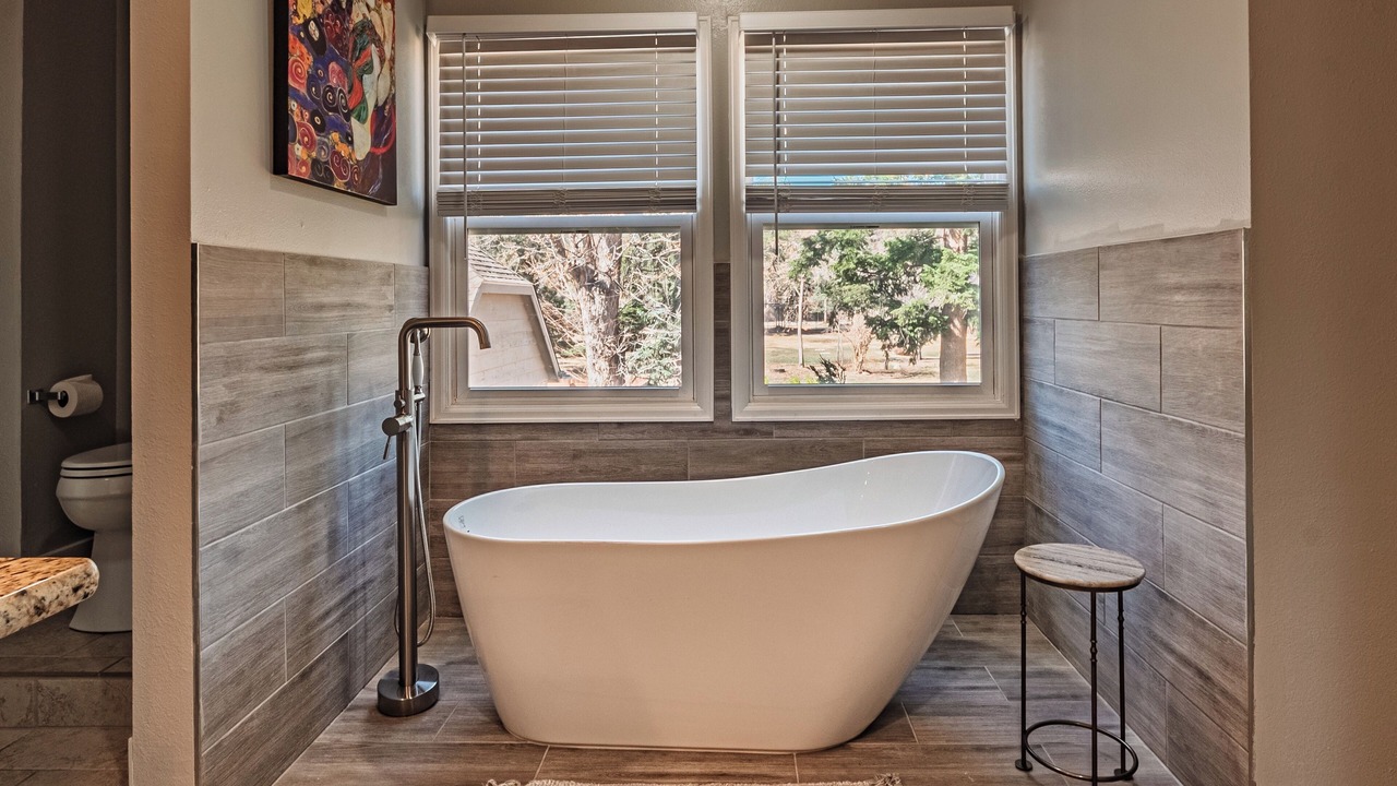 Photo of Bathroom in Broadmoor