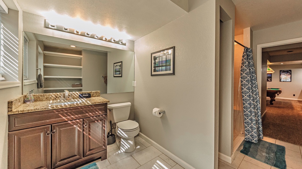 Photo of Bathroom in Broadmoor