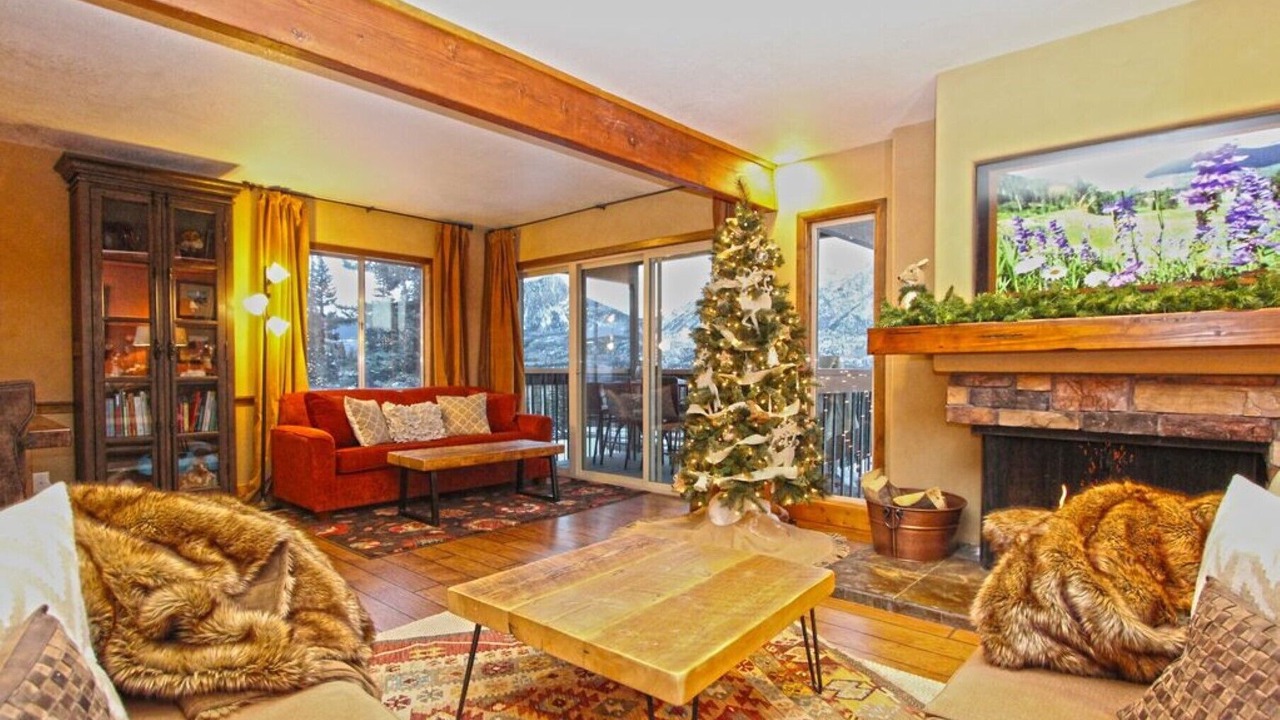 Photo of Livingroom in Purgatory