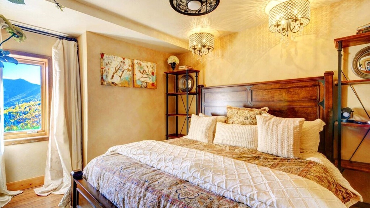Photo of Bedroom in Purgatory