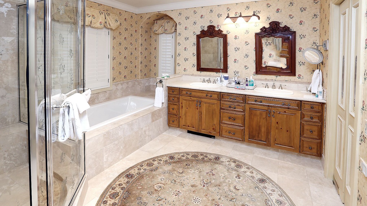 Photo of Bathroom in Edwards