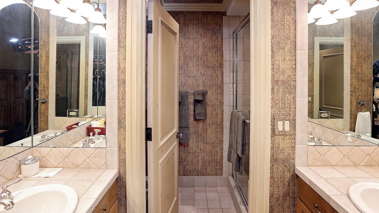 Photo of Bathroom in Edwards