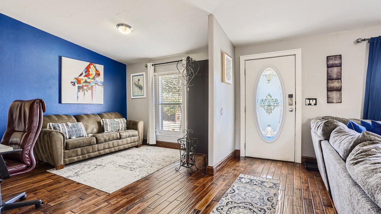 Photo of Livingroom in Lakewood