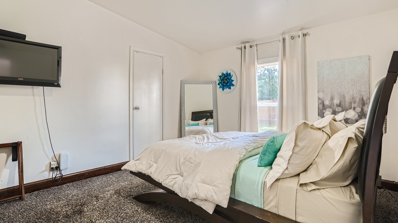 Photo of Bedroom in Lakewood