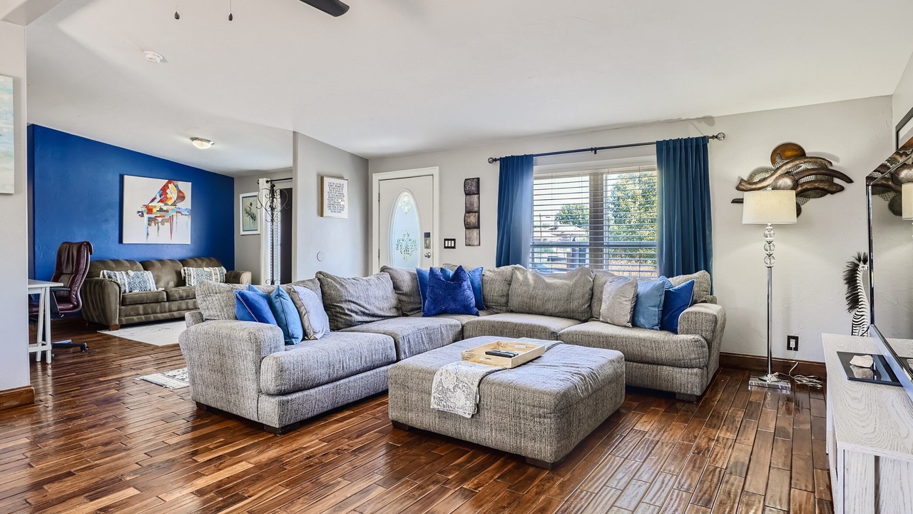 Photo of Livingroom in Lakewood