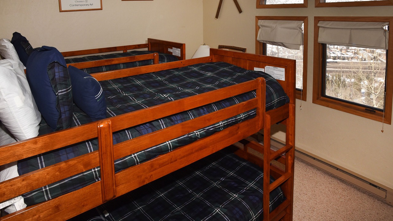 Photo of Bedroom in Highland Meadows