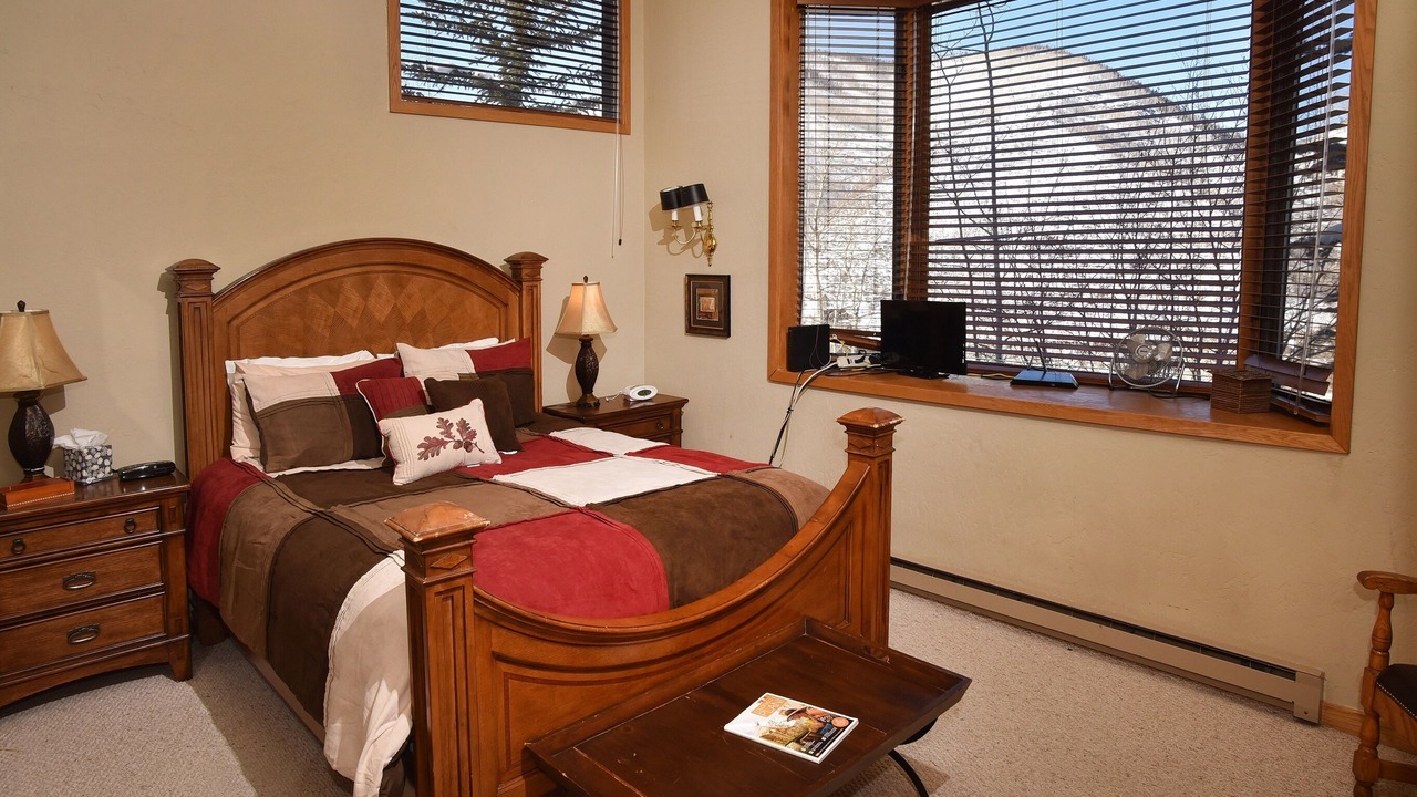 Photo of Bedroom in Highland Meadows
