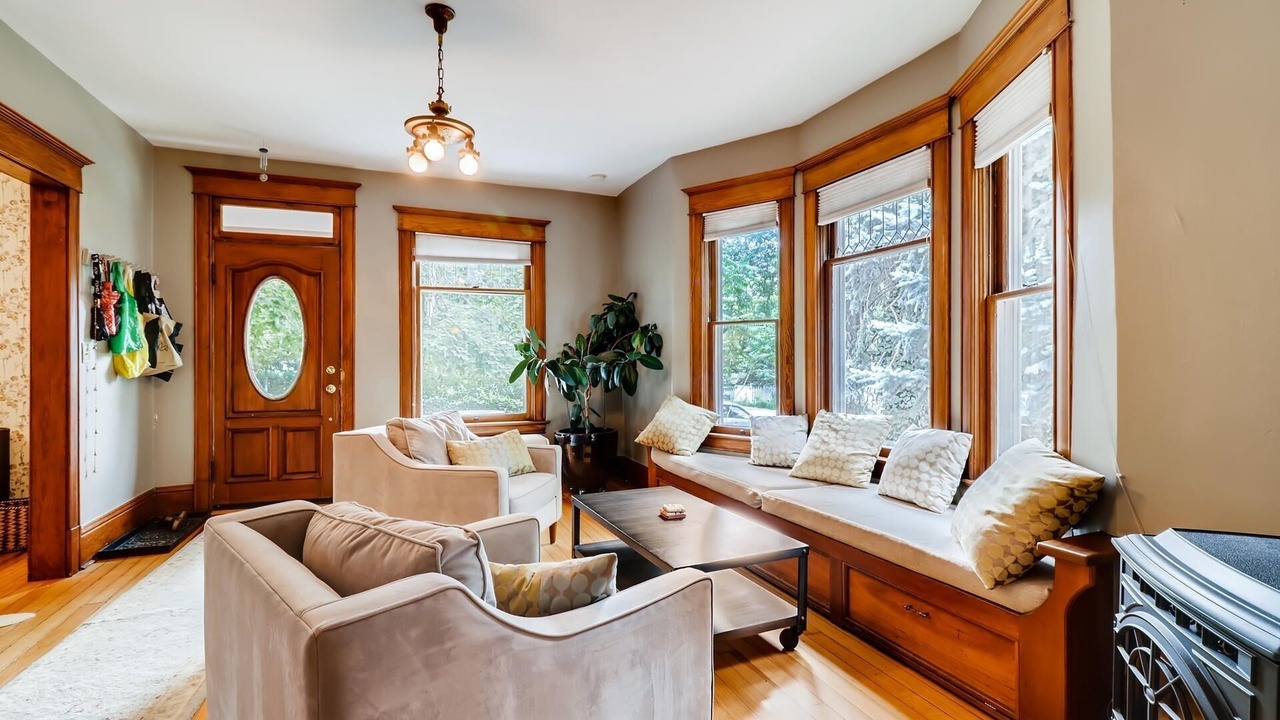 Photo of Livingroom in Whittier