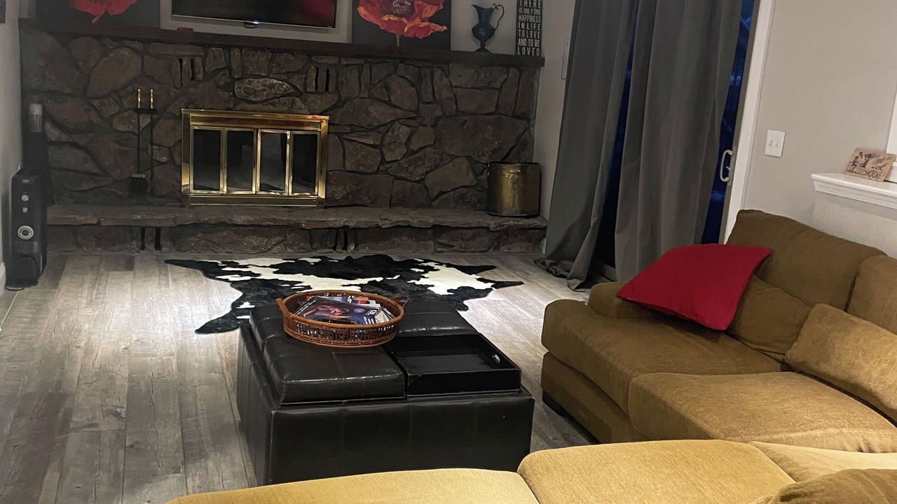 Photo of Livingroom in Northwest Colorado Springs